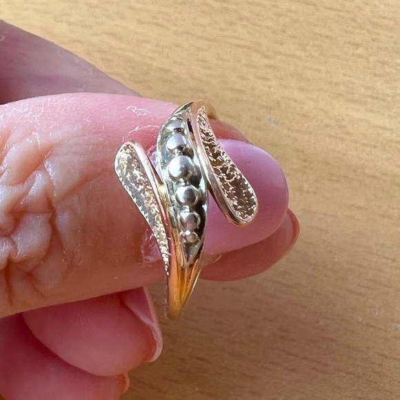 VINTAGE SOVIET UNION RUSSIAN TWO TONE 14K ROSE & WHITE GOLD RING HALLMARKED